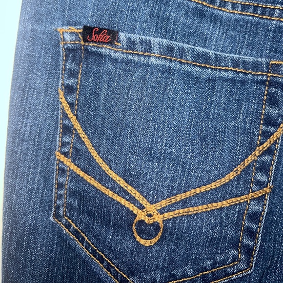 Sofia by Sofia Vergara Flared Jeans Size 6 - Picture 4 of 5